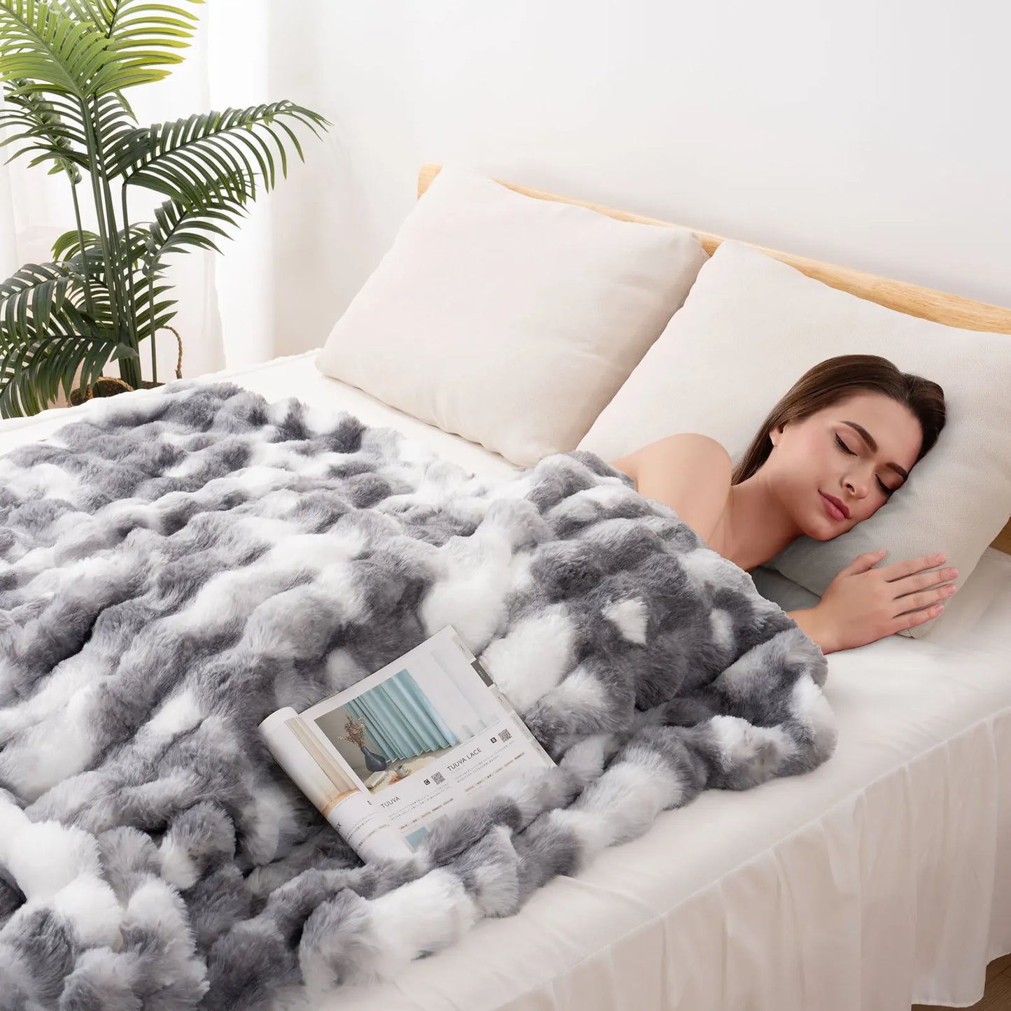 Faux Rabbit Fur Blanket for Bed, Thick Warm Cozy Fluffy