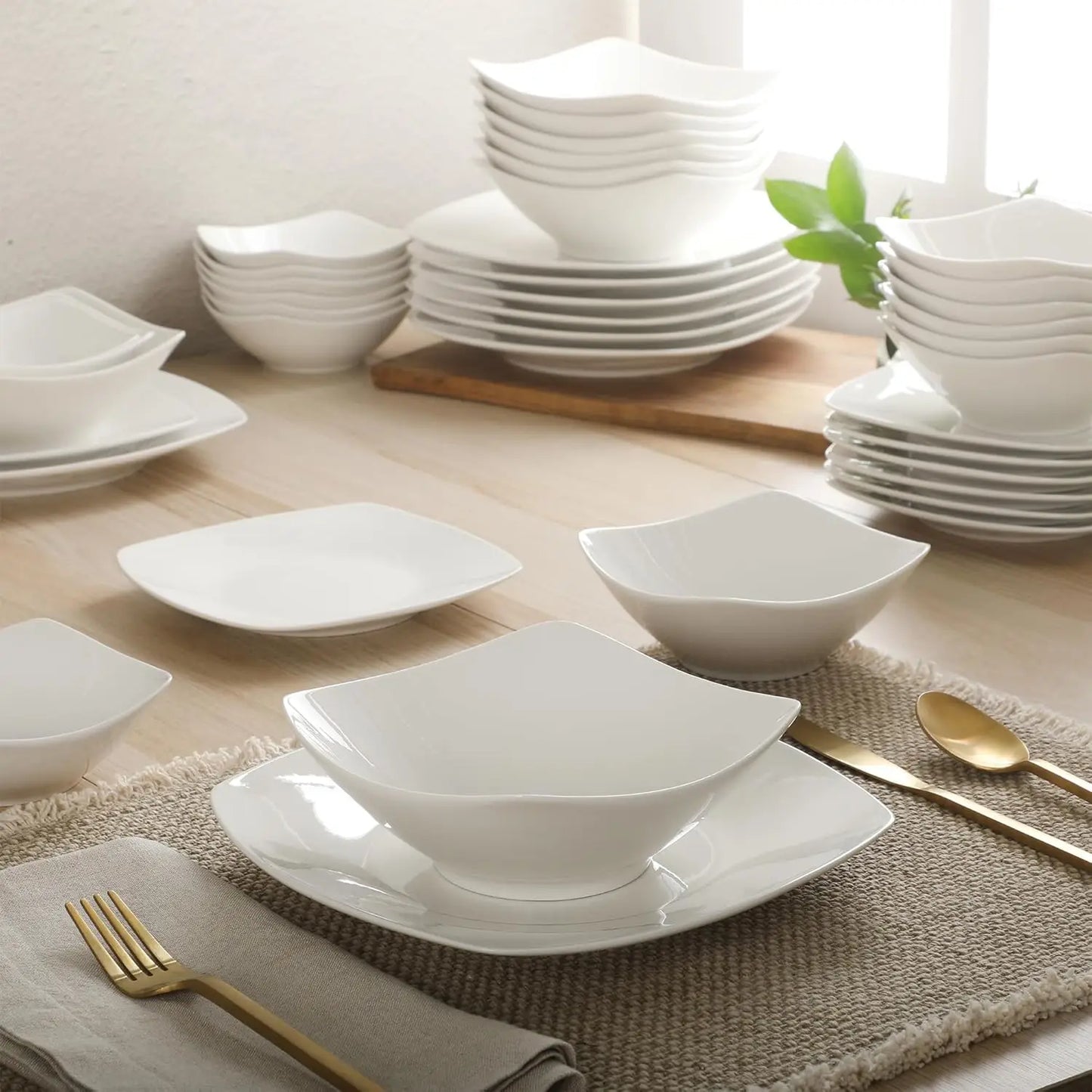 Brentwood 40-Piece Dinnerware Set - Square White Porcelain Plates and Bowls, Service for 8, Dishwasher & Microwave Safe, Modern
